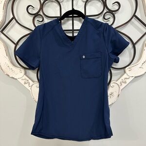 Cherokee Infinity V-Neck Scrub Top with Rib-Knit. Navy in color. Smoke free home